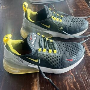 Nike Air 270 shoes